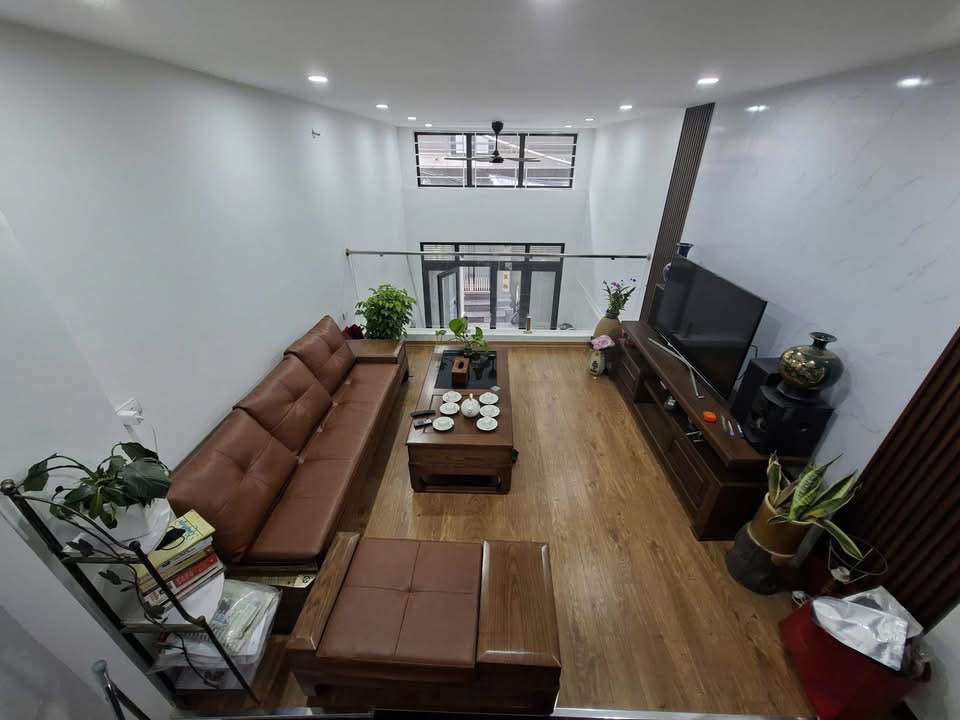 Bán nhà Nguyễn Lương Bằng 33m², 6 tầng đầy đủ nội thất, ngõ rộng thoáng, gần ô tô