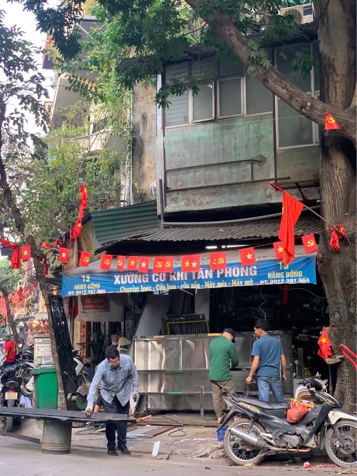 Bán nhà mặt phố Hàng Đồng, Hà Nội, diện tích 70m2, phù hợp cho thuê hoặc kinh doanh đa ngành nghề