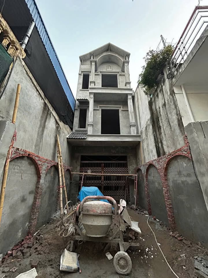 Siêu phẩm nhà 3 tầng tại Đặng Việt Châu, con đường Điện Biên sầm uất