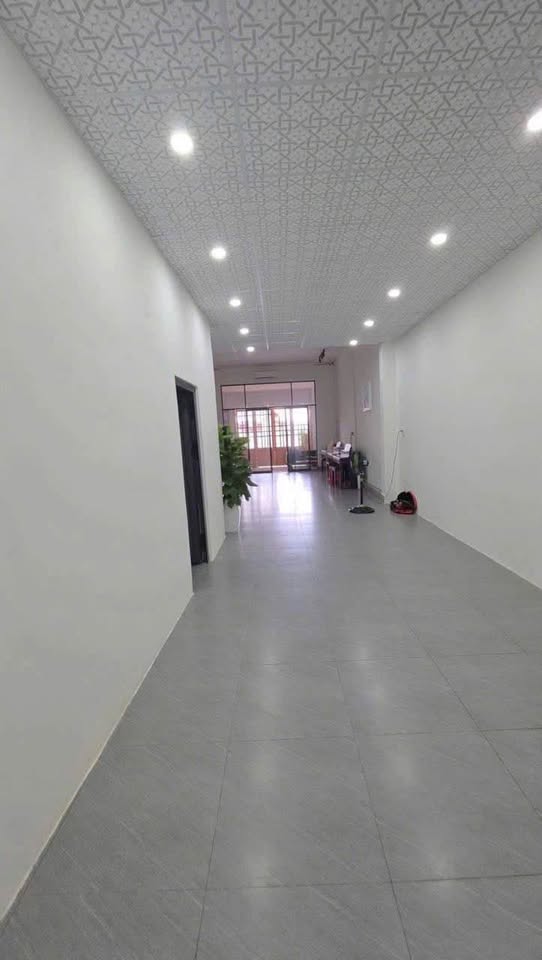 Nhà mặt tiền đường Nguyễn Khuyến kinh doanh đỉnh, giá chỉ 7 tỷ