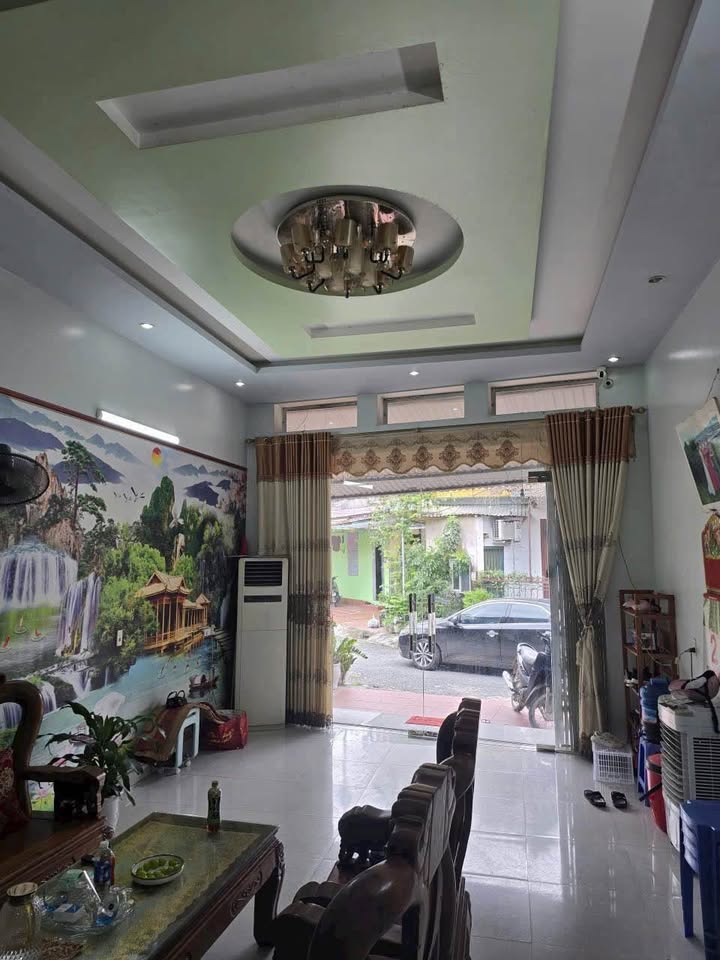 Bán nhà cấp 4 tại Cốc Lếu, Lào Cai, 3 phòng ngủ, gần trường học, chợ, giá 2.39 tỷ