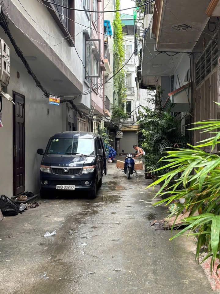 Nhà 6 tầng full nội thất, diện tích 35m2, sổ vuông vắn sẵn sàng giao dịch