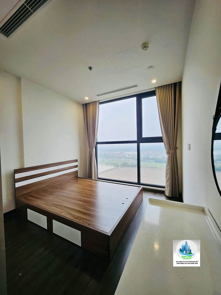 Cho thuê căn hộ 2 phòng ngủ, full nội thất cao cấp tại Vinhomes Riverside, giá 13 triệu/tháng