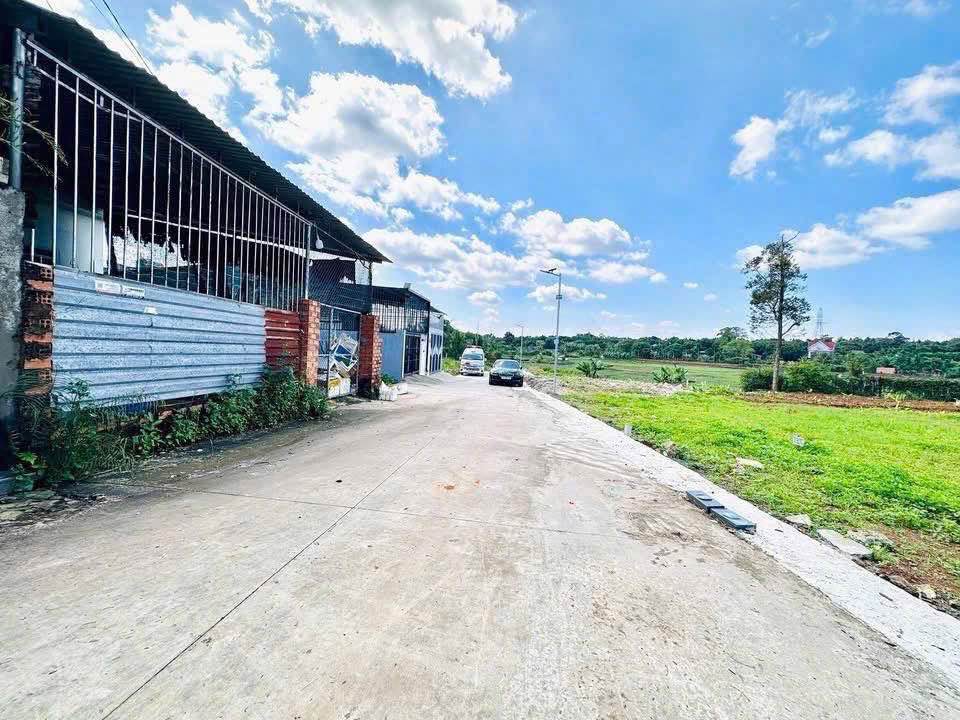 Bán đất hẻm Ung Văn Khiêm, view cánh đồng, cách Đại học Tây Nguyên chỉ 1.5km, đường ô tô
