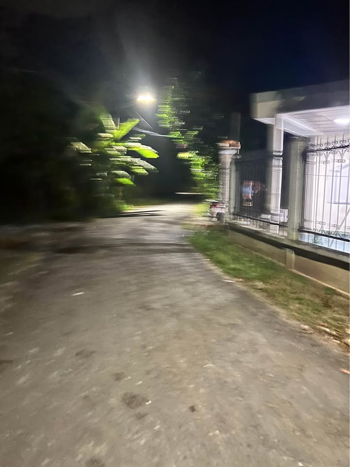 Nhà mặt tiền Trần Văn Cầu, Bến Tre, giá rẻ bất ngờ