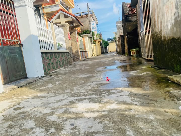 Đất Vũ Phúc 50m² vuông vắn, ngõ ô tô thông