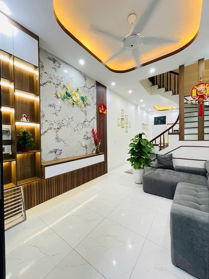 Tìm nhà đẹp như mơ ở trung tâm Phường Quang Trung