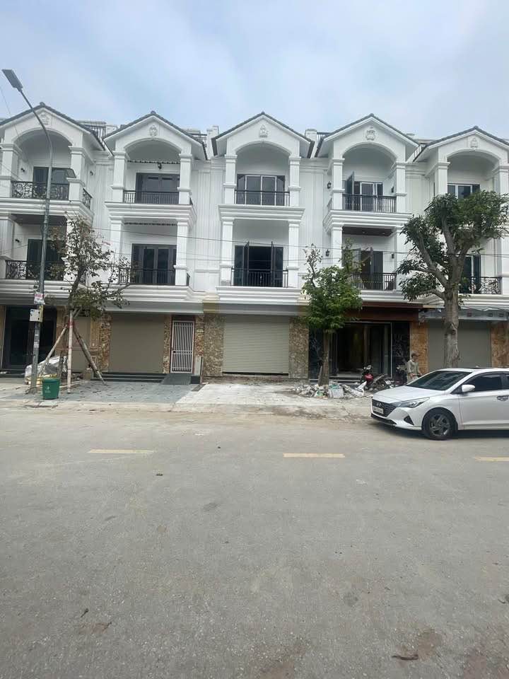 Sốc nhà 3 tầng mặt tiền đường Bình Minh, Thanh Hóa