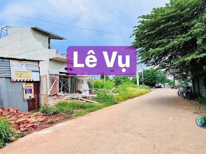 Bán đất đấu giá Lê Vụ, diện tích 5m x 23m, hướng Đông Nam