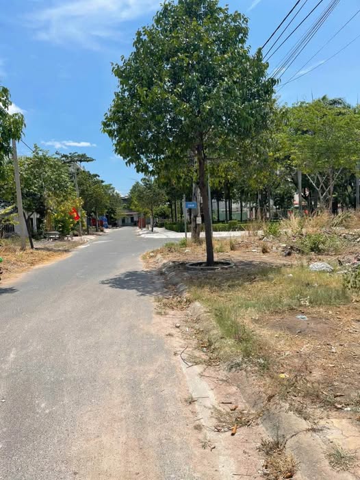 Bán đất biệt thự tại khu tái định cư 44ha Phú Mỹ, sổ sẵn, giá tốt