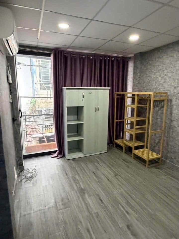 Nhà 3,5mx5,2m, giá 1,99 tỷ, hướng đông nam, gần trung tâm quận 1