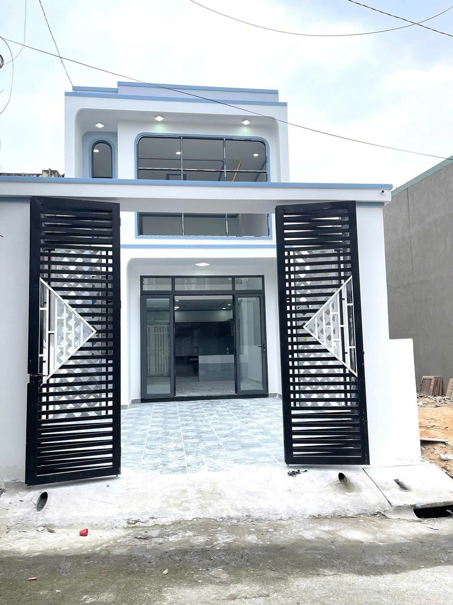 Nhà gác lửng siêu xinh xắn đang chờ chủ mới đây ạ