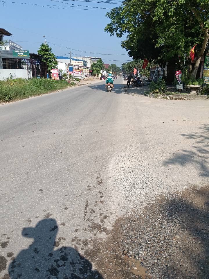 Đất thổ cư 200m2, mặt tiền 6,5m, ô tô tải vào tận nơi, giá yêu thương