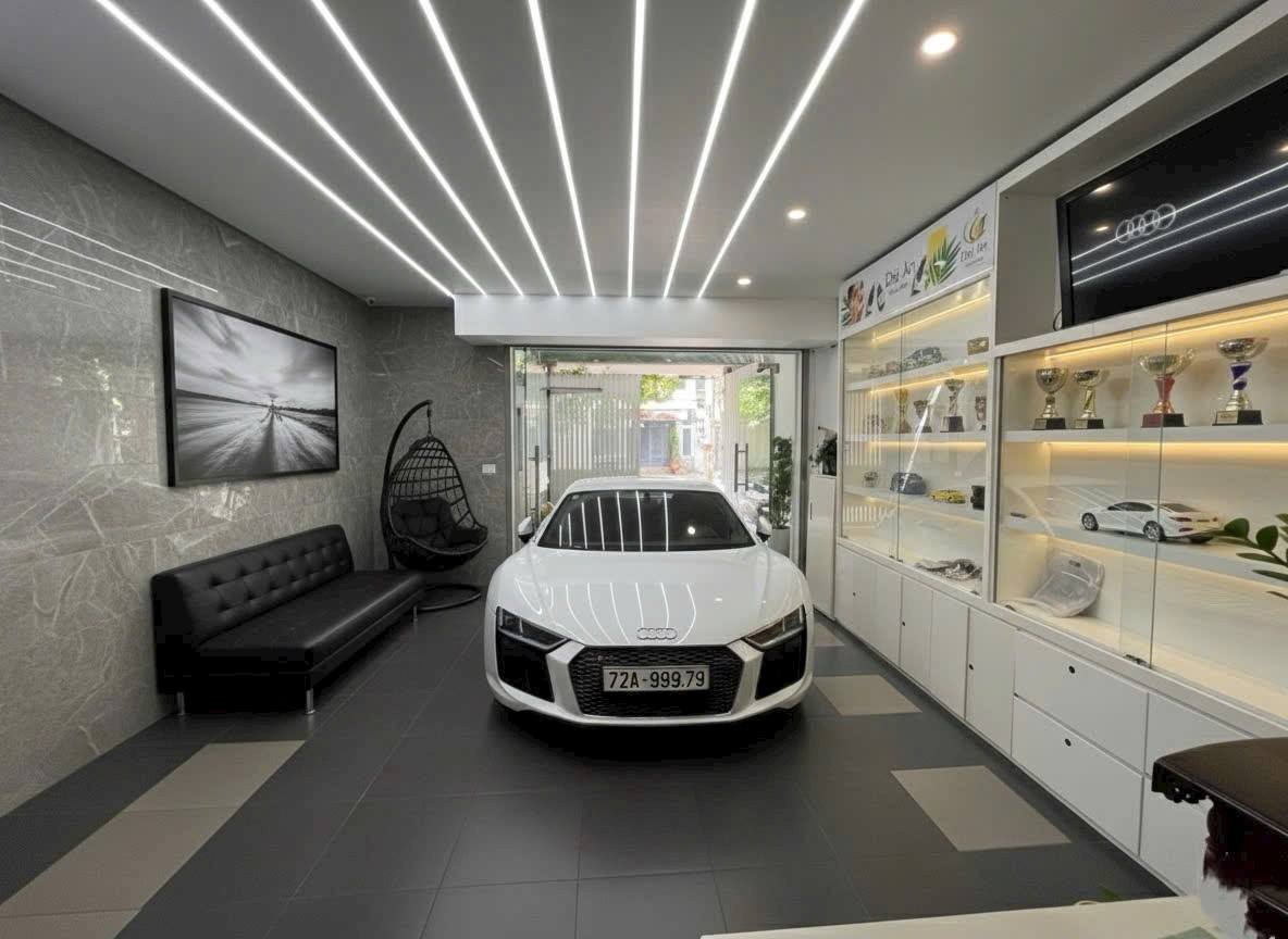 Bán nhà 1 trệt 3 lầu mặt tiền đường Võ Trường Toản, phường Tam Thắng, giá 14,5 tỷ