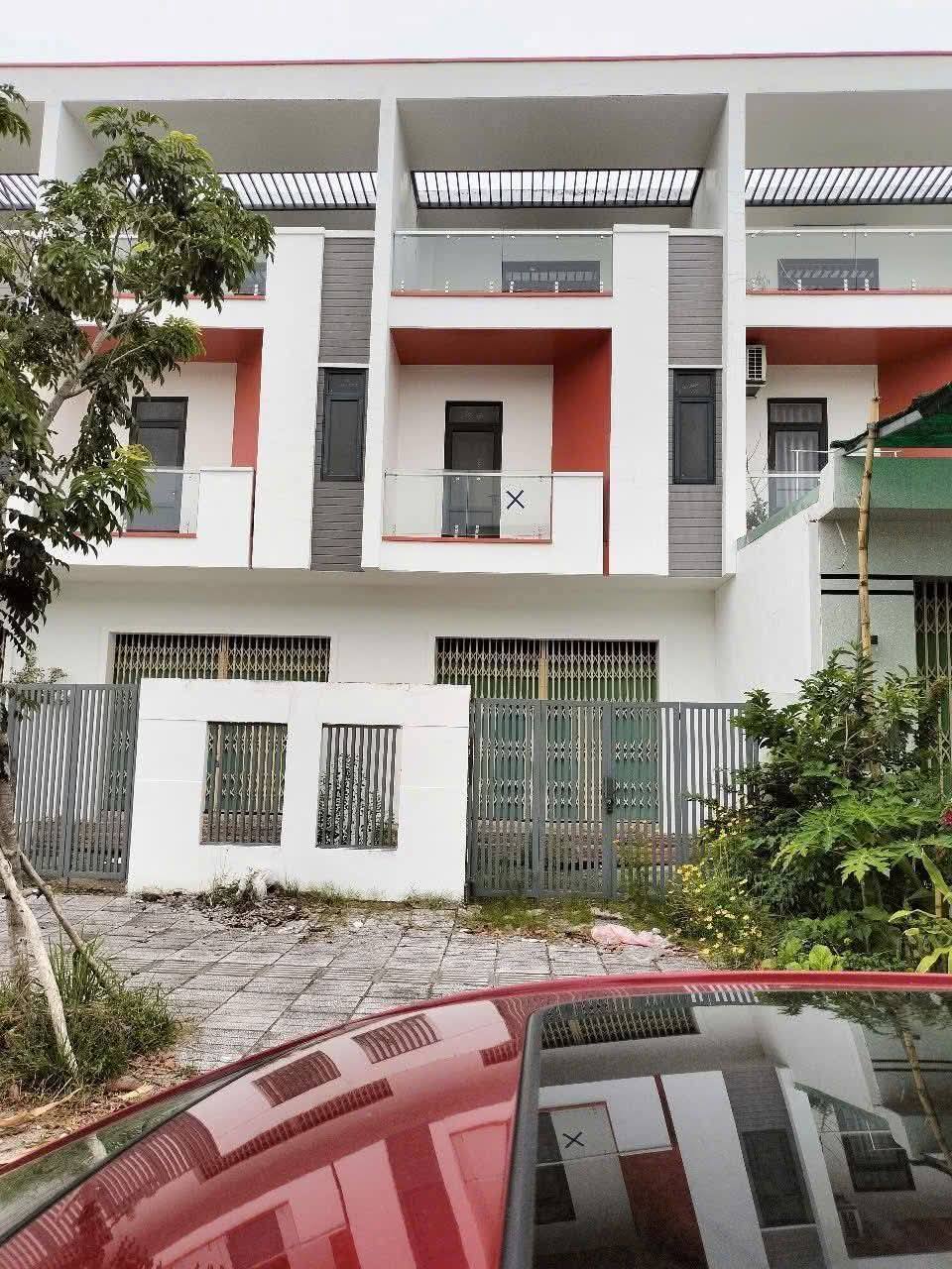 Bán nhà thô 1 trệt 2 lầu, đường số 5, khu đô thị Tây Bắc, Rạch Giá, Kiên Giang