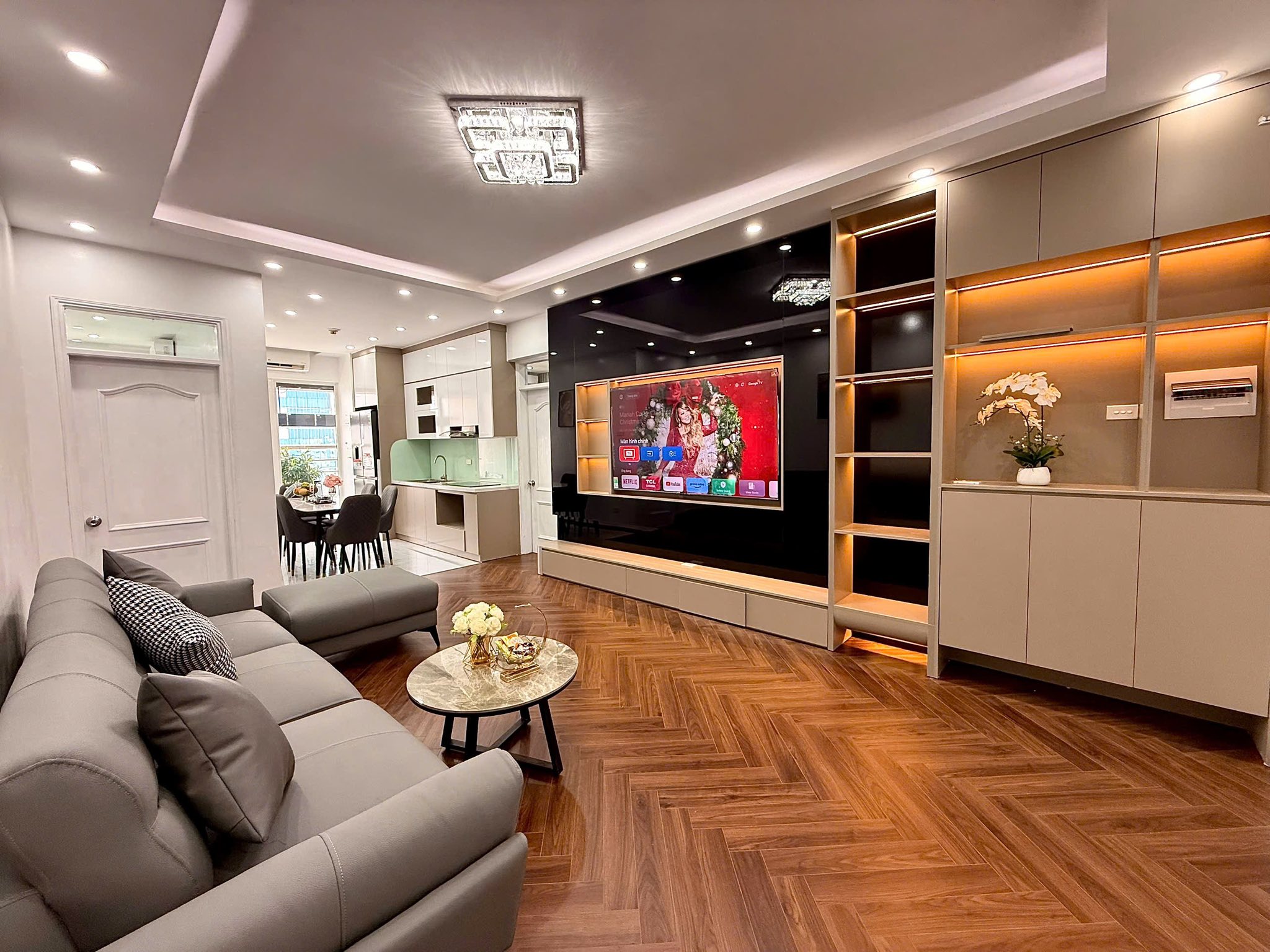 Căn hộ 3 phòng ngủ Lê Văn Lương, full nội thất, sẵn ở ngay