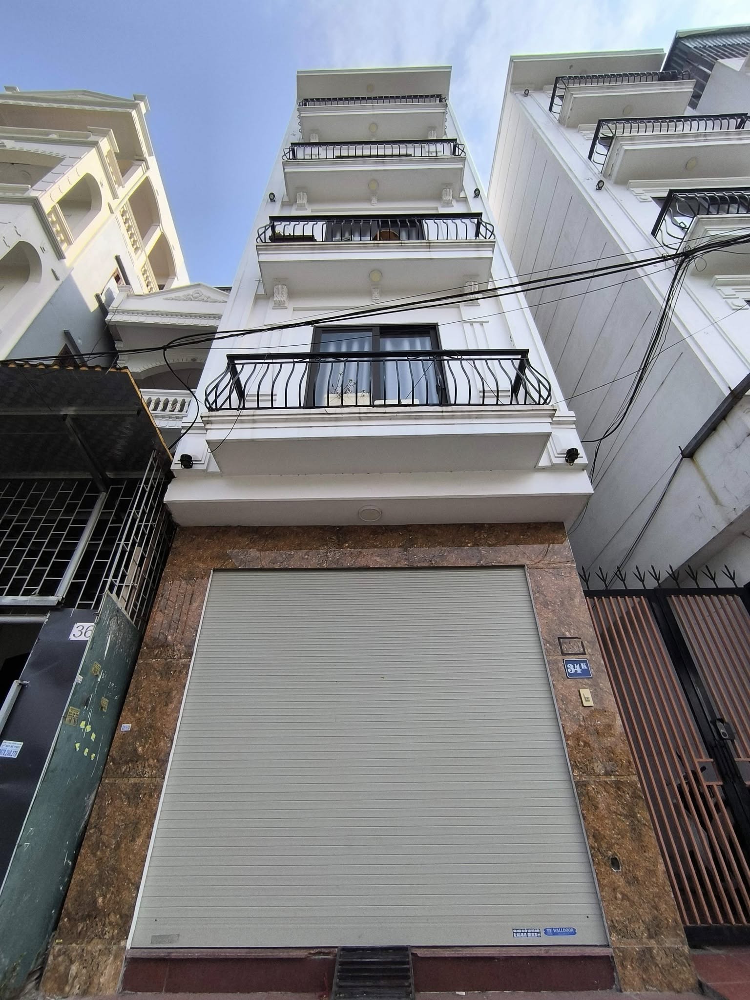 Nhà Hoàng Liệt 5 tầng, ô tô đỗ cổng, sổ đẹp 6,3 tỷ