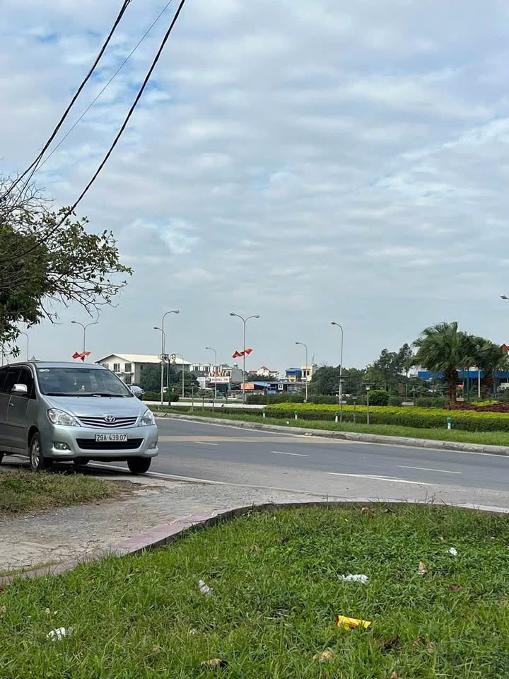 Chính chủ gửi bán mảnh đất mặt đường đô thị Hoà Vượng