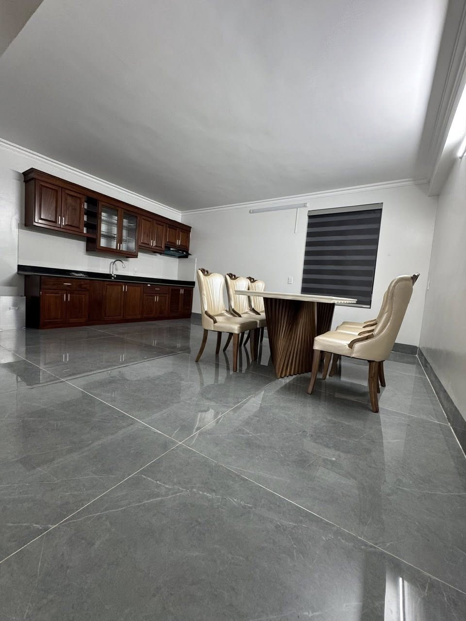 Bán nhà 3.5 tầng khu đô thị Phú Lộc 4, kinh doanh siêu VIP, nội thất đầy đủ, giá chỉ 4.xx tỷ