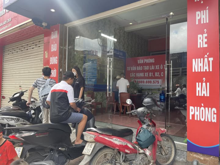 Cho thuê mặt bằng kinh doanh đường Nguyễn Văn Linh, vị trí đắc địa ngay chợ Hàng Mới