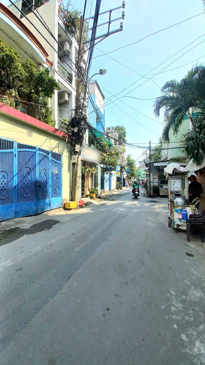 Siêu phẩm nhà 4 tầng kiên cố trên đường Lạc Long Quân, quận Bình Thạnh