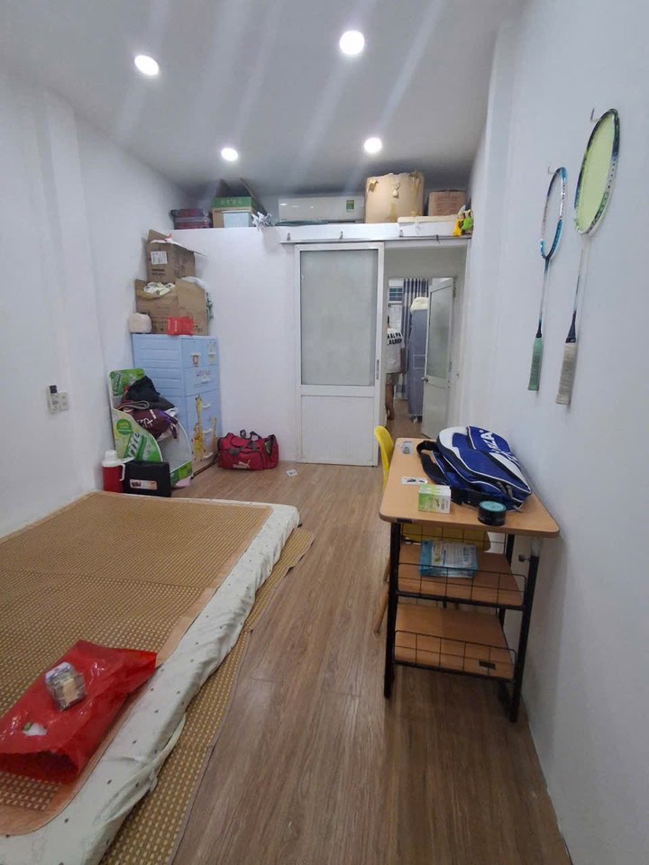 Cần bán gấp nhà tại hẻm Yết Kiêu, trung tâm thành phố Nha Trang, gần biển