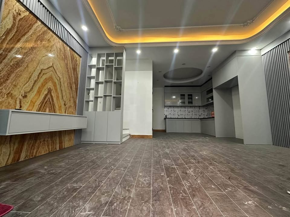 Siêu phẩm lô góc 4 tầng ô tô đỗ cửa chỉ nhỉnh 4 tỷ Thanh Hà