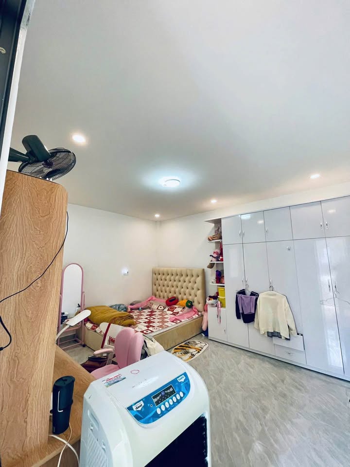 Tọa lạc tại kiệt Nguyễn Huệ, thành phố Huế, ngôi nhà 2 tầng mang vẻ đẹp hoài cổ