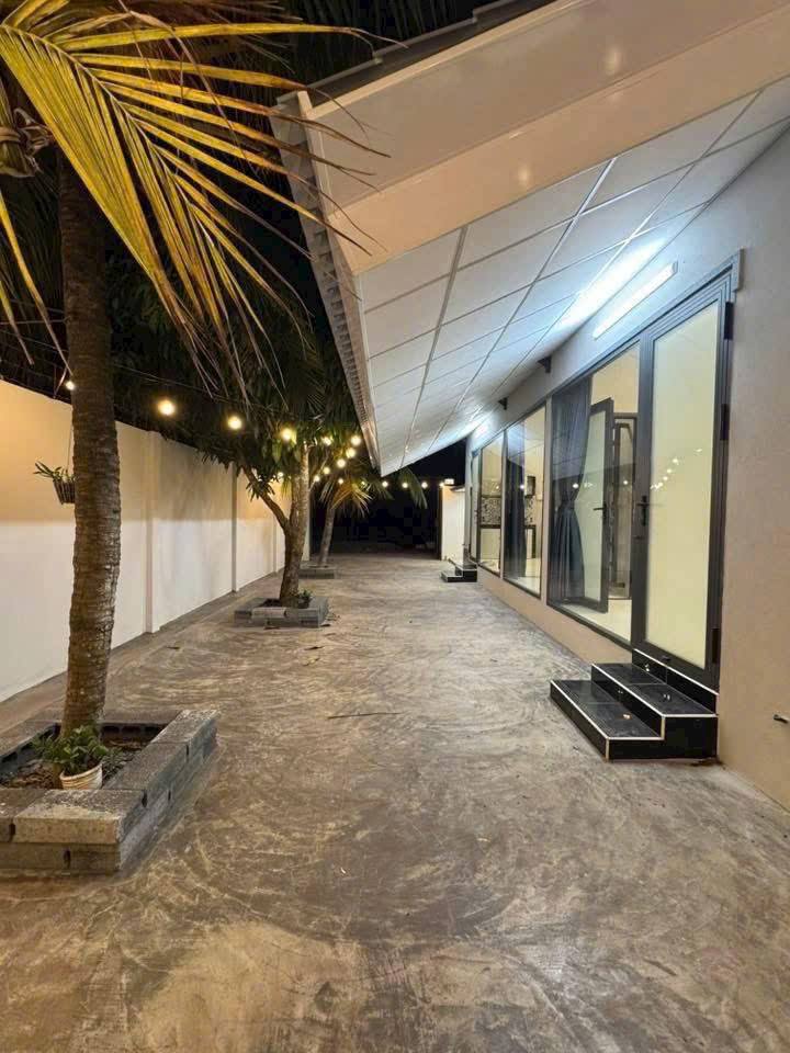 Bán nhà nghỉ dưỡng 2 mặt tiền, 218.5m2, giá 1.15 tỷ tại khu phố Đại Định, Phú Tân, Bến Tre