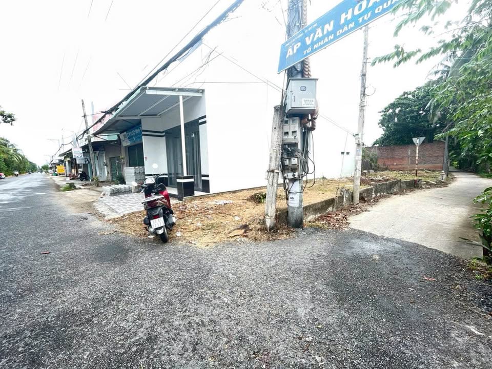 Đất góc 2 mặt tiền, kinh doanh bá cháy, giá chỉ 1,95 tỷ