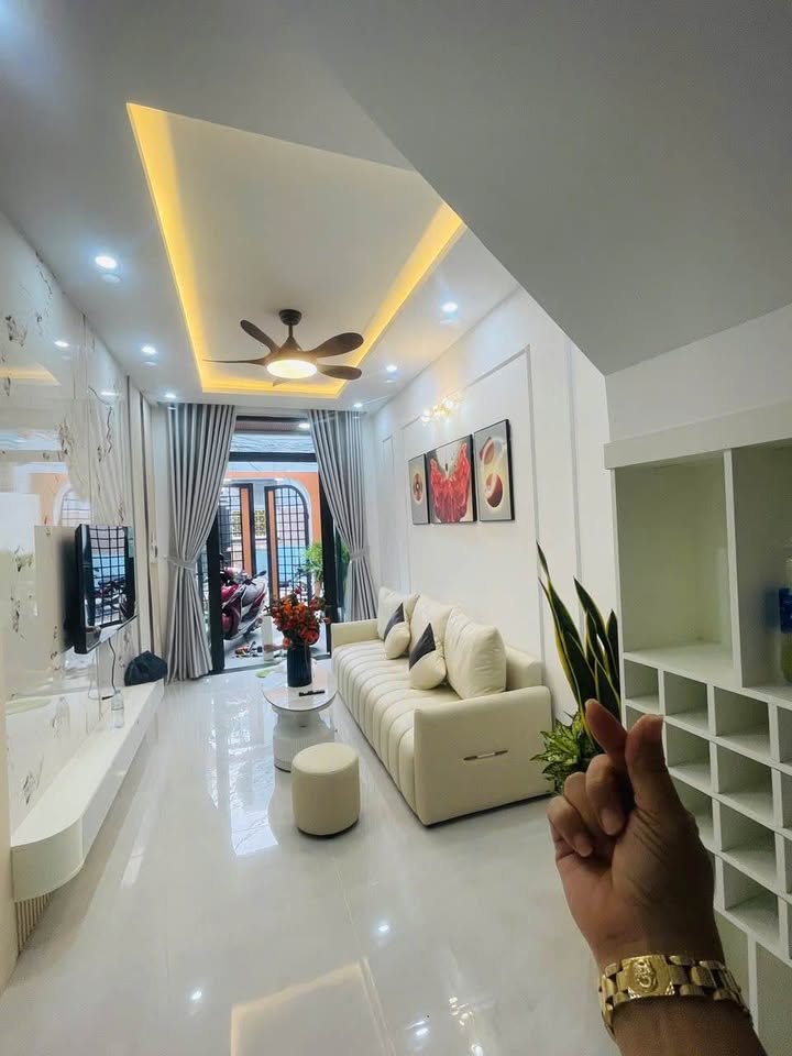 Bán nhà hẻm rộng, 3 phòng ngủ, 2 tầng, Hải Châu, Đà Nẵng - Giá 5,19 tỷ