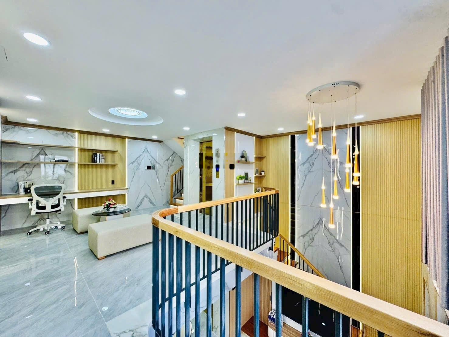 Siêu Hot sở hữu ngay căn nhà trên đường Phạm Ngũ Lão - Gò Vấp,Giá 4tỷ350/76m2.sổ sẵn