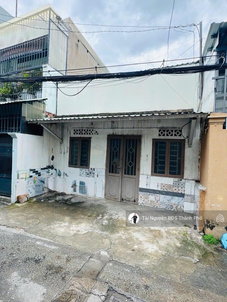 Bán nhà riêng tại Phan Chu Trinh, 4,7 tỷ, 44m2, giá cực chất chỉ với