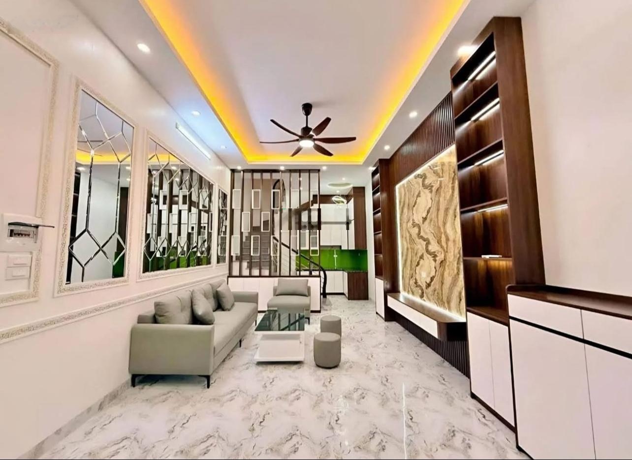 Bán NR tại Phố Liễu Giai, 10,42 tỷ, 36m2, 3PN, 3WC, pháp lý đầy đủ, hàng hot