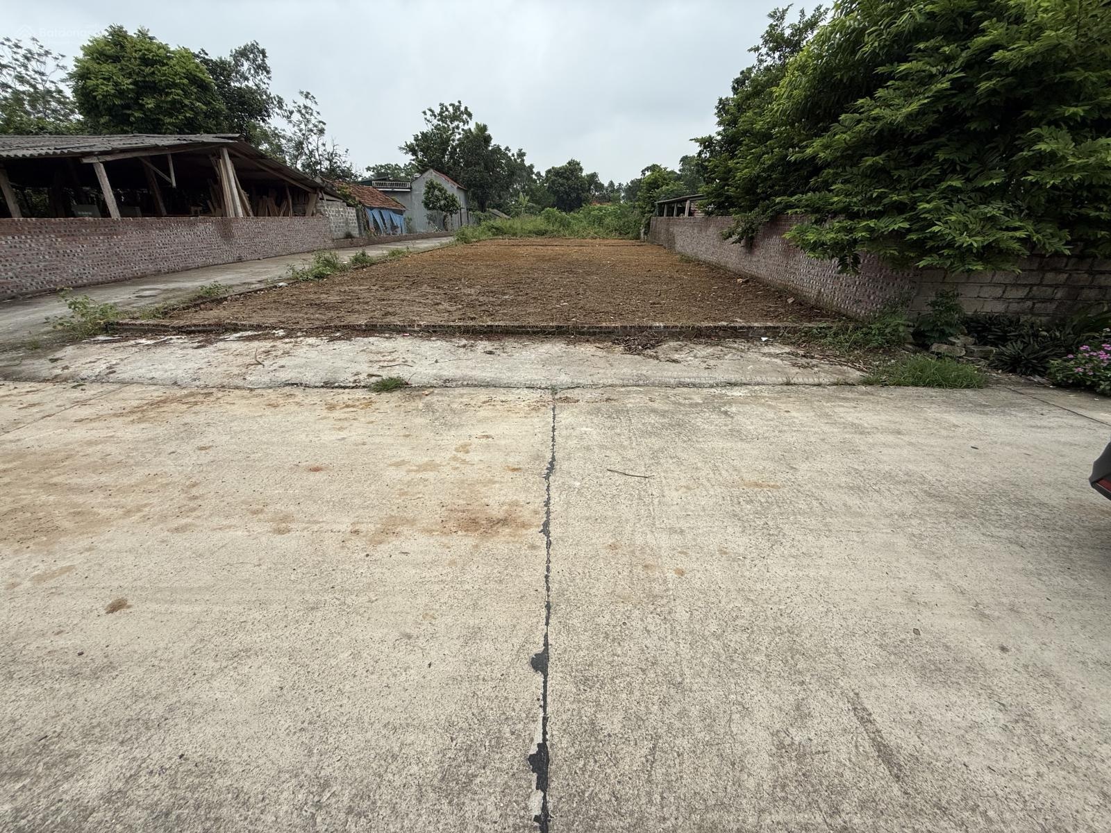 Bán đất trung tâm xã Cẩm Lĩnh vị trí vàng giá tốt