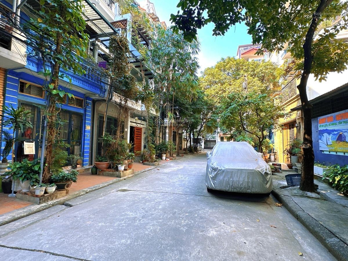 Bán nhà riêng khu phân lô Ngọc Khánh, ô tô vào nhà, thang máy hiện đại, nhà đẹp long lanh ở ngay