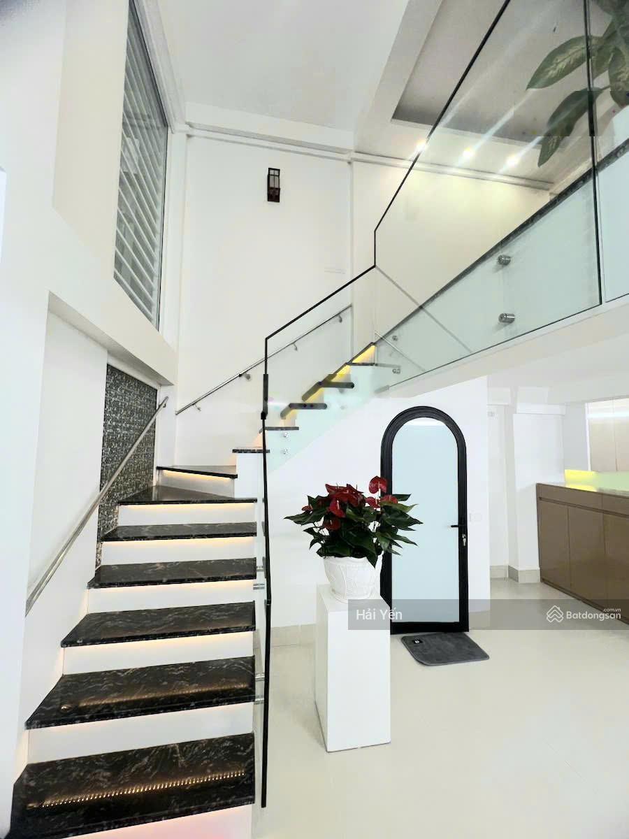 Bán Nhà phố Giang Văn Minh, ngã 3 Đội Cấn, Ba Đình, 40m2 x 5 tầng, 6 ngủ, 10m ra phố, giá 12,5 tỷ