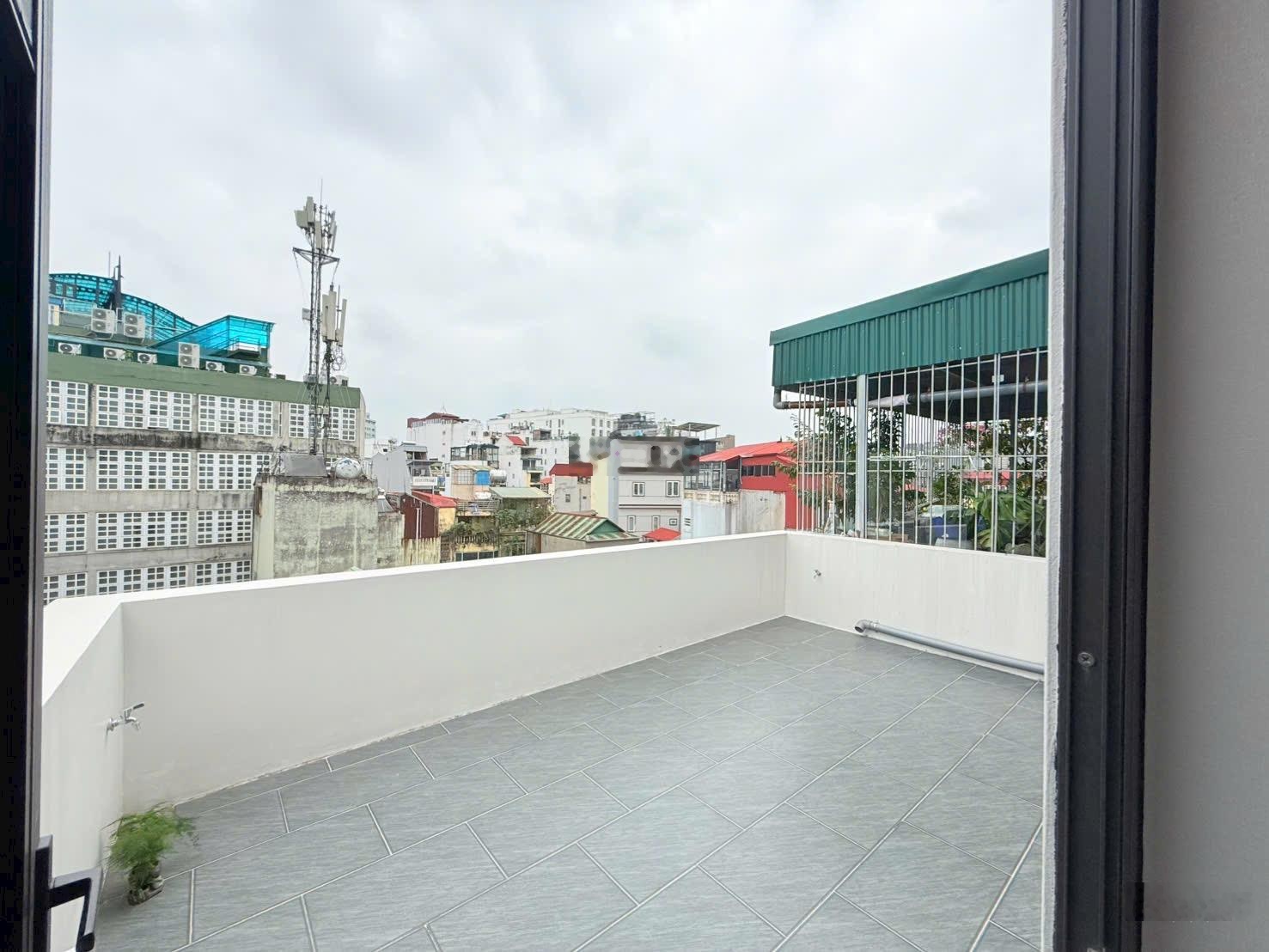 Bán nhanh nhà ngõ 73 Giang Văn Minh 55m2*7 tầng thang máy, vừa ở vừa làm VP cty, ngõ nông oto tránh