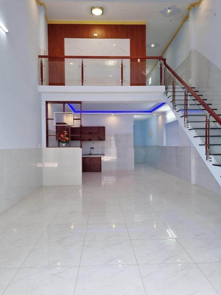 Nhà 4x10m, đường Số 8 - BHH B, Bình Tân, 2PN 2WC, giá 1tỷ6, LH 0359458158