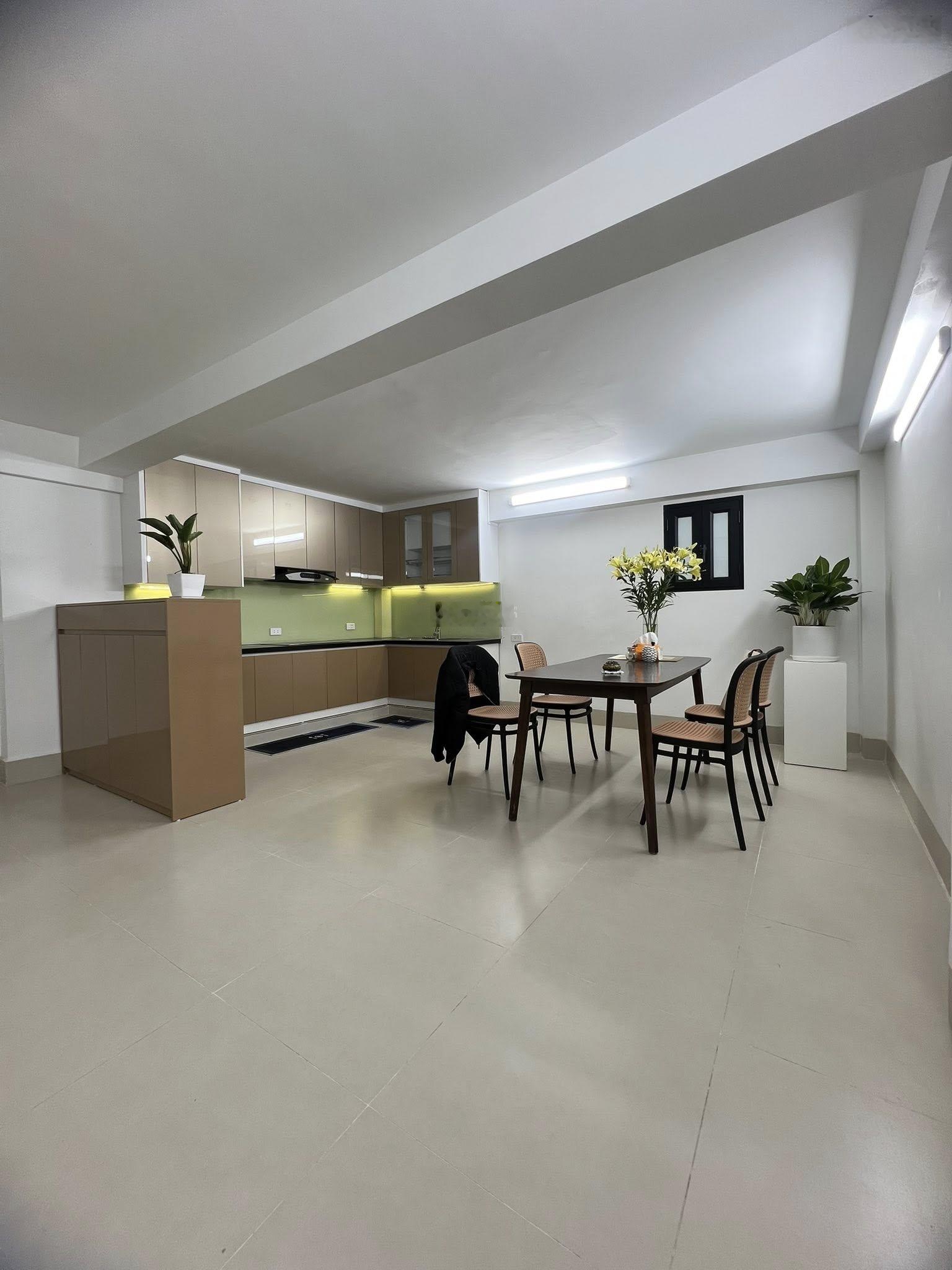 Giá nhà tết, phố giang văn minh -ba đình - 45m x 5 tầng- mt: 5,2m, - giá 12,3 tỷ - 10m ra oto tránh