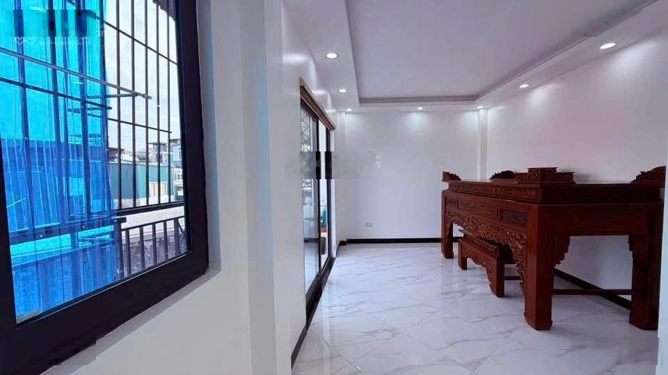 Giá cực tốt- phố văn cao-diện tích 35m2x5t- ô tô gần nhà-ngõ rộng thoáng-3 ngủ- giá 7.98 tỷ