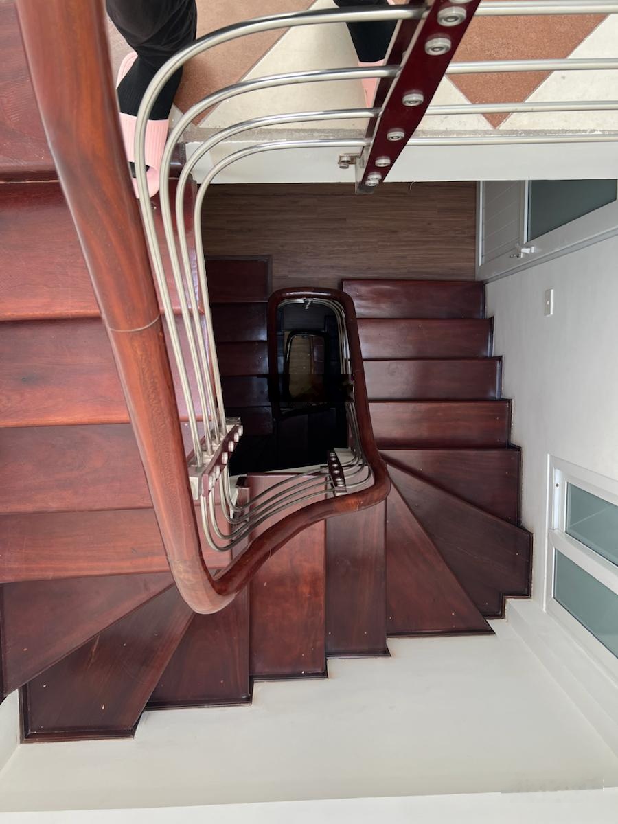 Nhà đẹp Hoàng Hoa Thám, 20m ra ôtô tránh đỗ, ngõ thông KD, 2 thoáng trước sau xây chắc chắn 38m2*5T