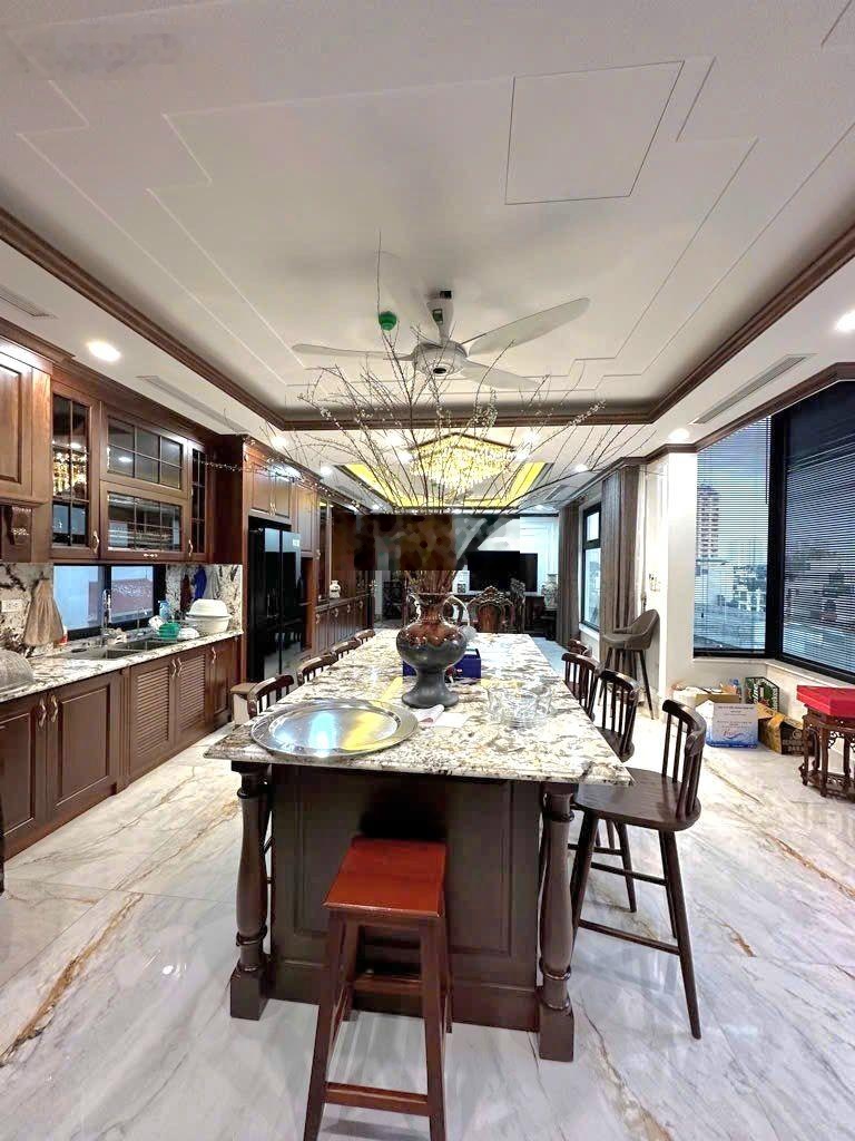 Bán nhà Ngọc Khánh 62m2, 7 tầng thang máy giá: 18 tỷ. Ba Đình