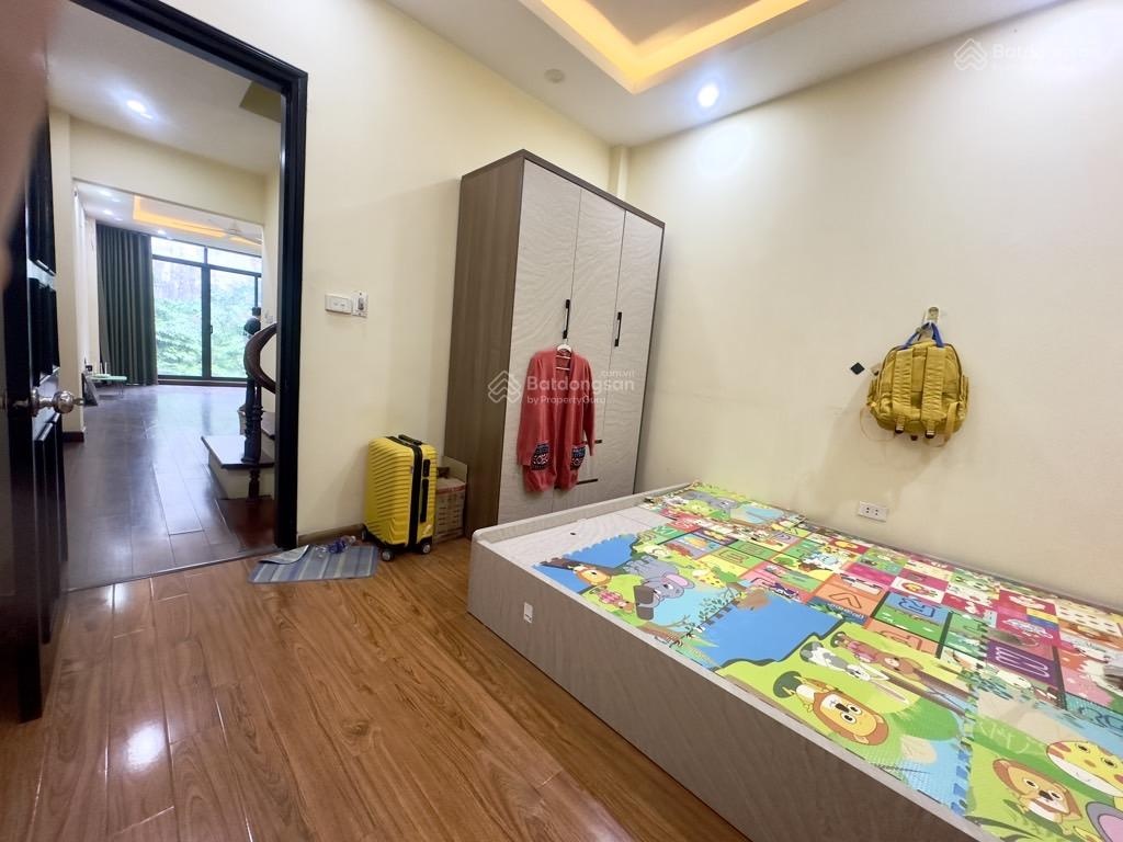 Bán nhà riêng view đẹp tại Hoàng Hoa Thám, 10,4 tỷ, 36m2, Ngọc Hà, Ba Đình, Hà Nội