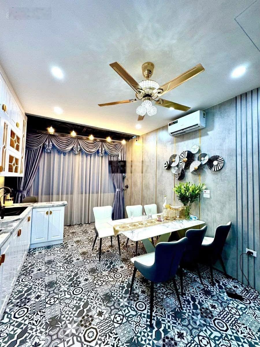 Nóng hổi mới kính cong,thiết kế tối ưu hoá công năng,hiện đại.20m5T trung tâm giảng võ