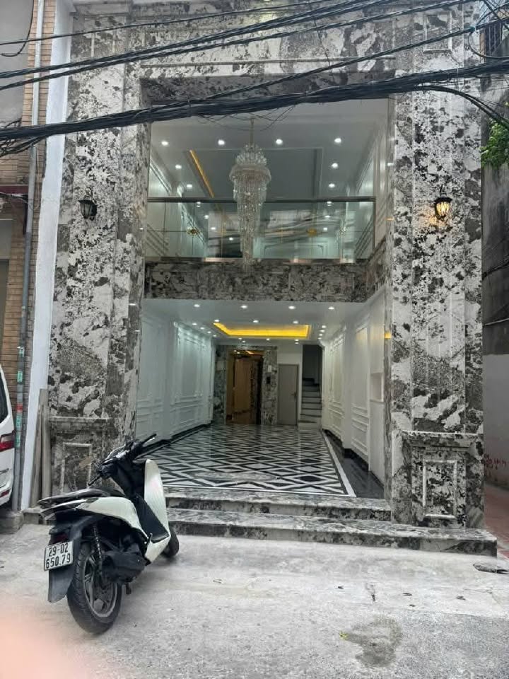 Tòa văn phòng 7 tầng mặt phố Yên Lạc, Kim Ngưu, đầu tư sinh lời