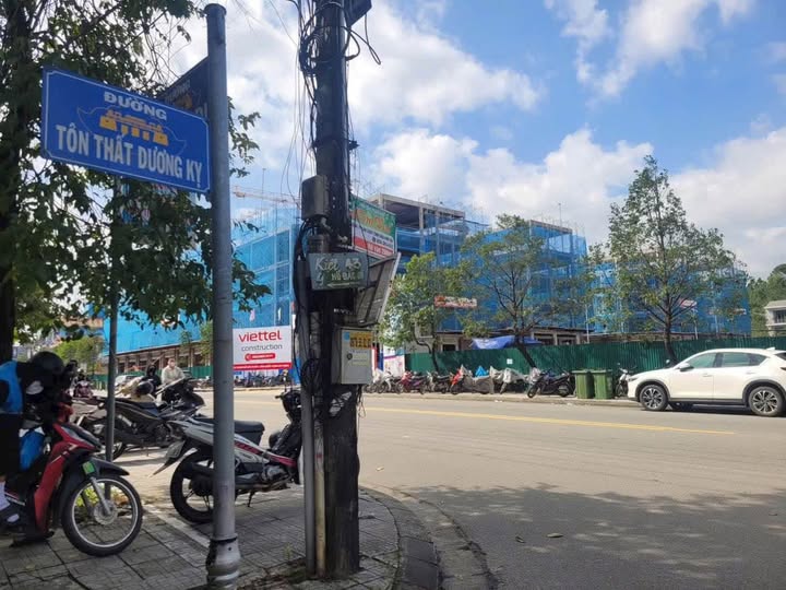 Cơ hội sở hữu ngay căn nhà mặt tiền đắc địa tại đường Hồ Đắc Di, Thừa Thiên Huế