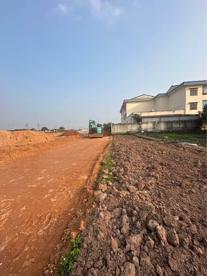 Bán góc 85m2 Võng Ngoại ngõ thông ô tô, sát tỉnh lộ 82, cơ hội đầu tư khó cưỡng