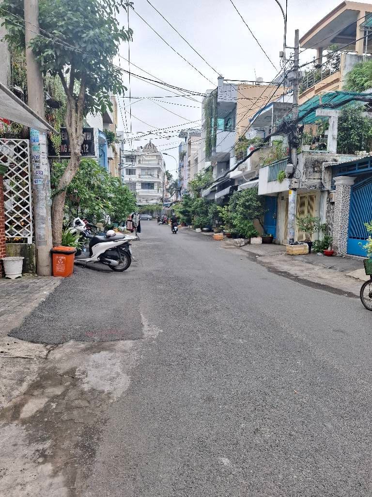 Bán nhà mặt tiền sầm uất Quận 6, 71m2, kinh doanh đa ngành nghề