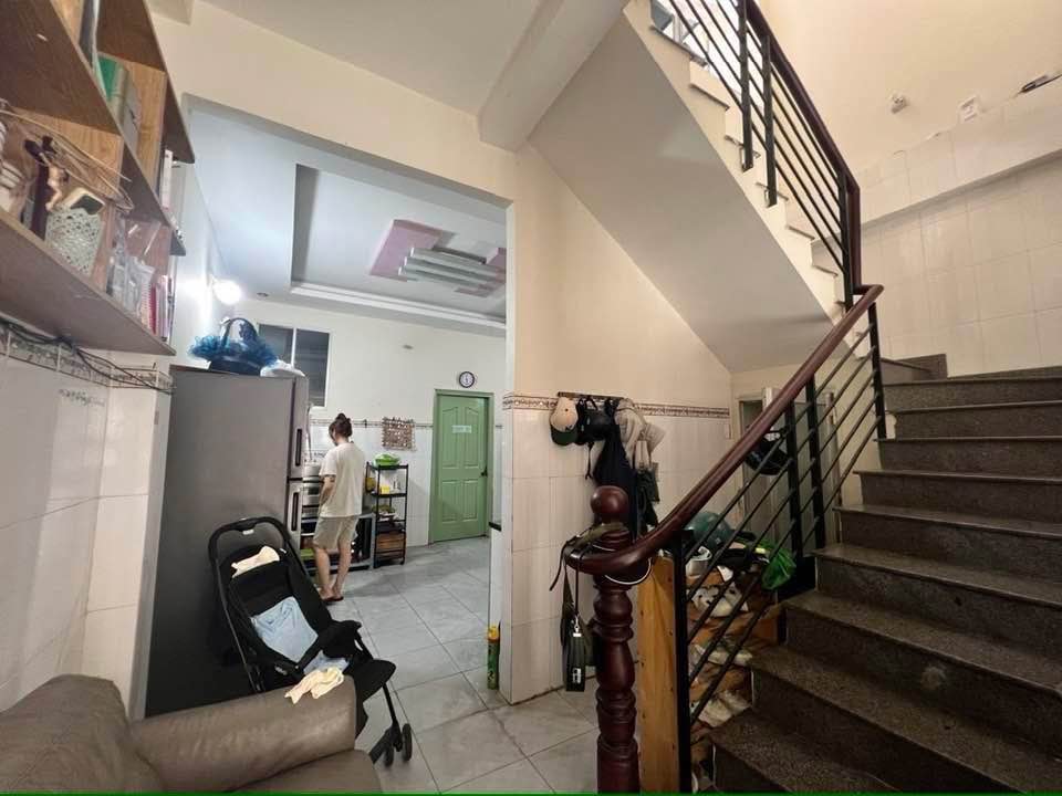 Nhà hẻm xe hơi sát nhà, gần chợ Bà Chiểu, ngang gần 5m, 3 phòng ngủ, giá 8 tỷ